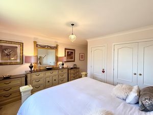 Photo 6- click for photo gallery